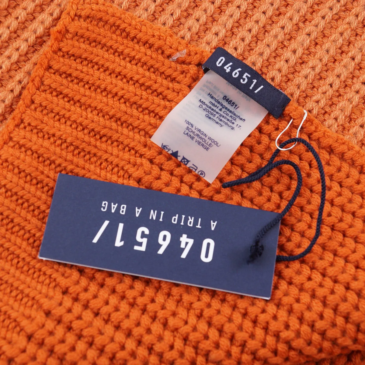 04651 / A Trip in a Bag Wool 'Foggy Scarf'