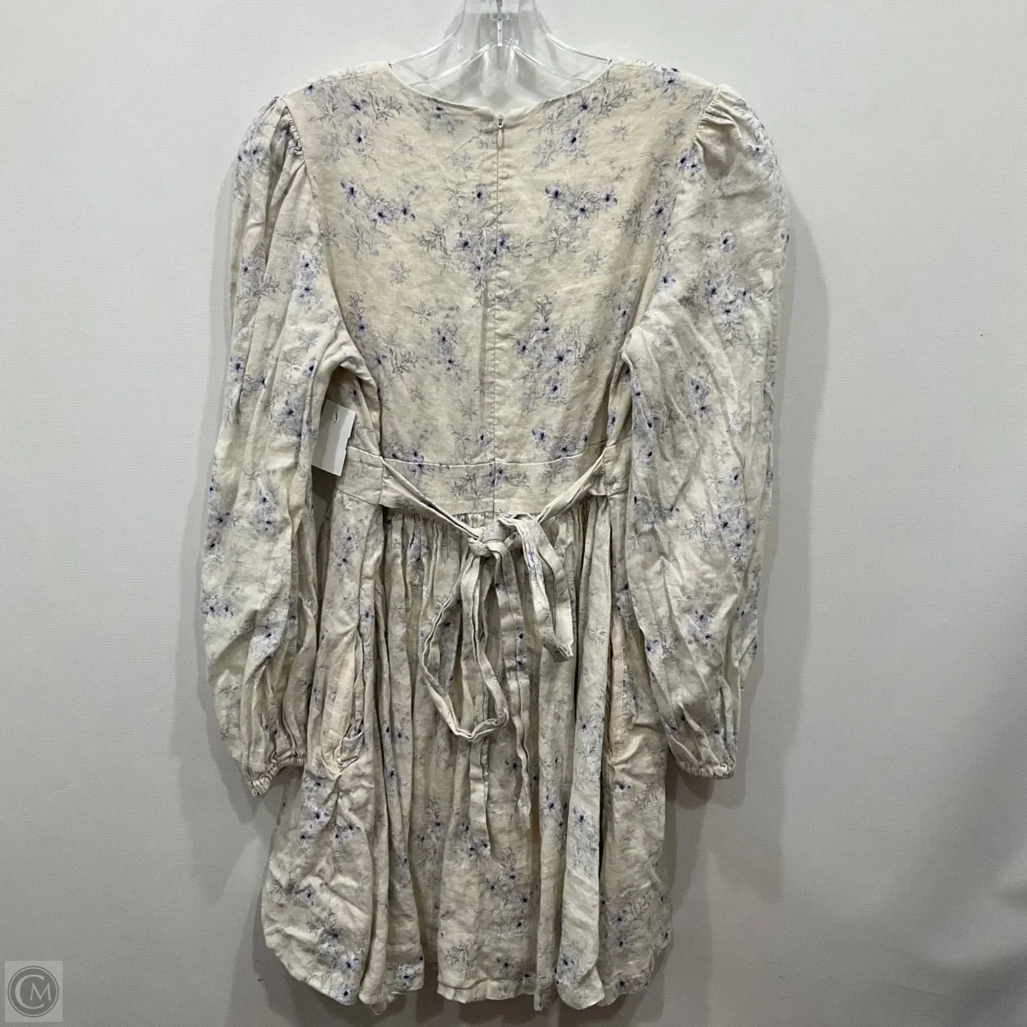 Dress Casual Short By Cami In Cream & Grey. Size: M