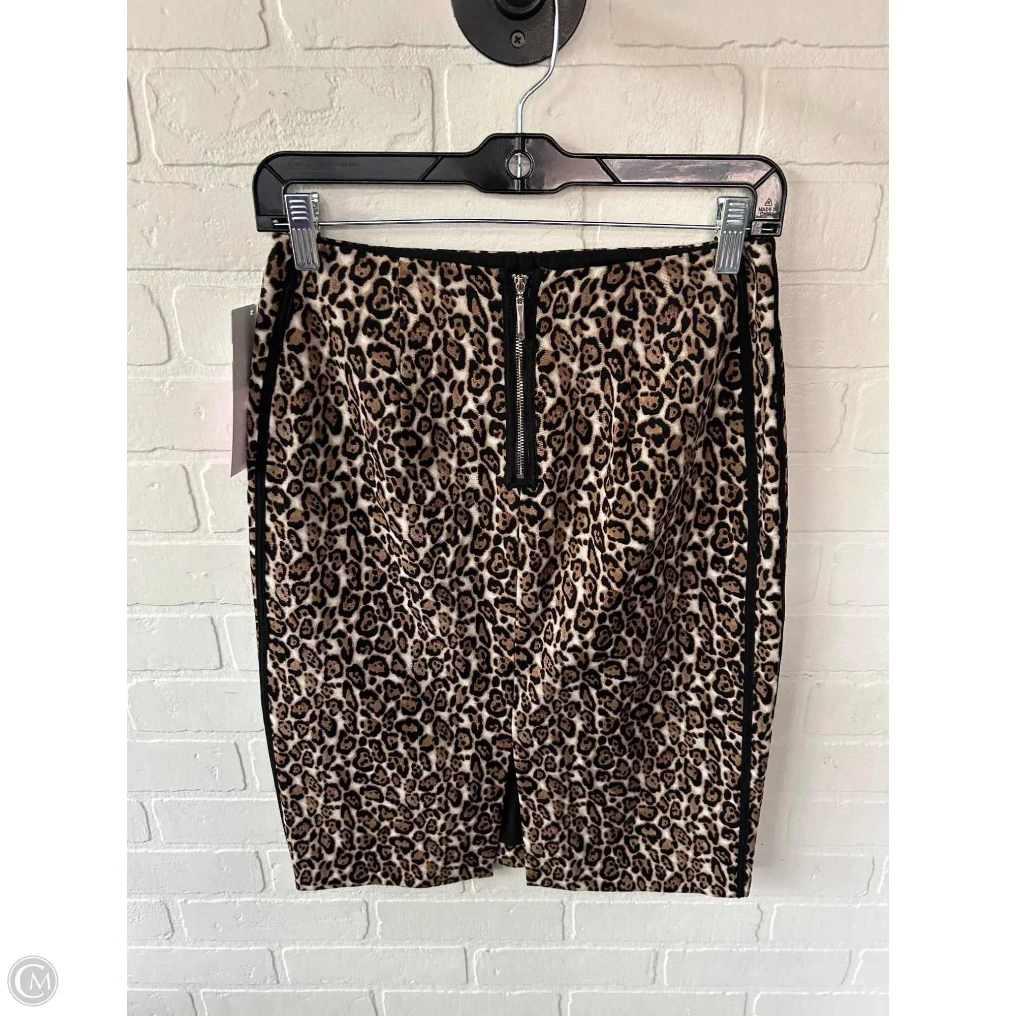 Skirt Mini & Short By White House Black Market In Animal Print. Size: 2