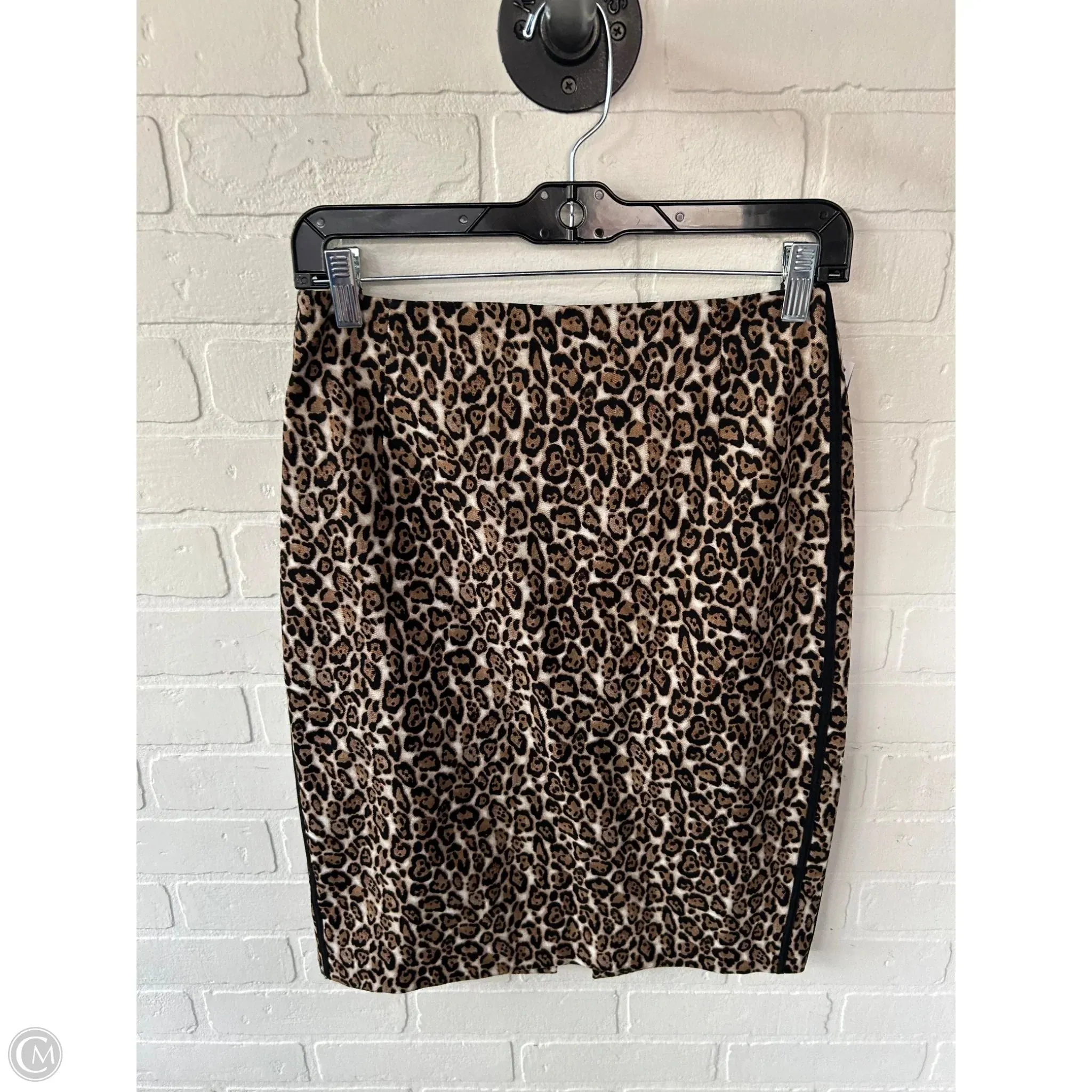 Skirt Mini & Short By White House Black Market In Animal Print. Size: 2
